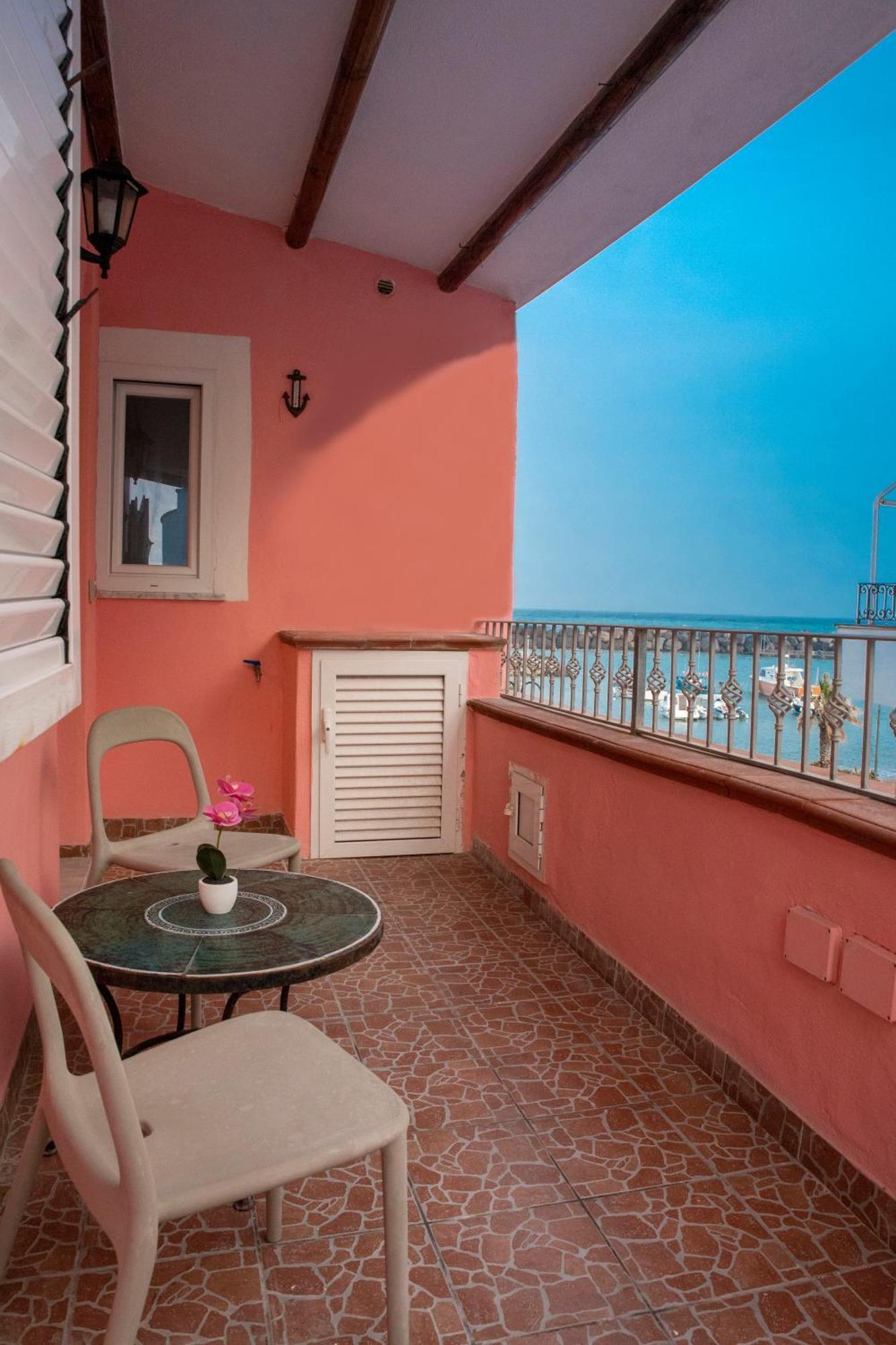 Mare Nostrum - Beachfront House - Sant'Angelo Ischia Экстерьер фото